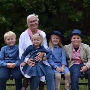 Meet your Posher, Jan